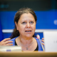 Irena Moozová
