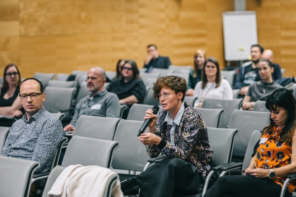 2025-11-11_Ai-a-diverzita_by-adam-costey-com_006