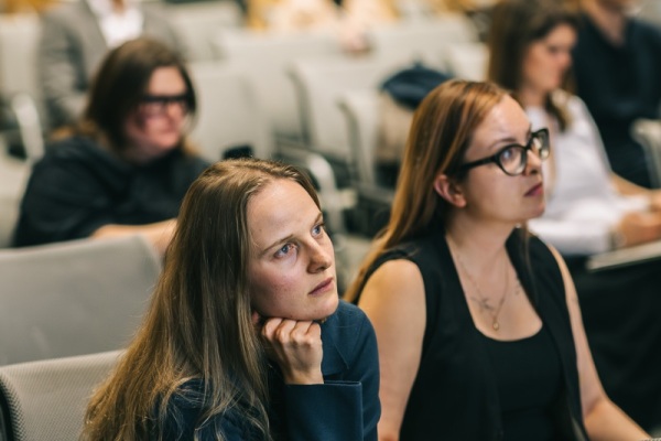 2025-11-11_Ai-a-diverzita_by-adam-costey-com_010