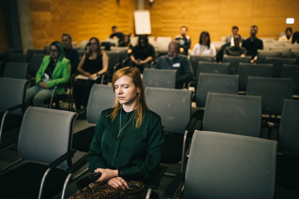 2025-11-11_Ai-a-diverzita_by-adam-costey-com_015