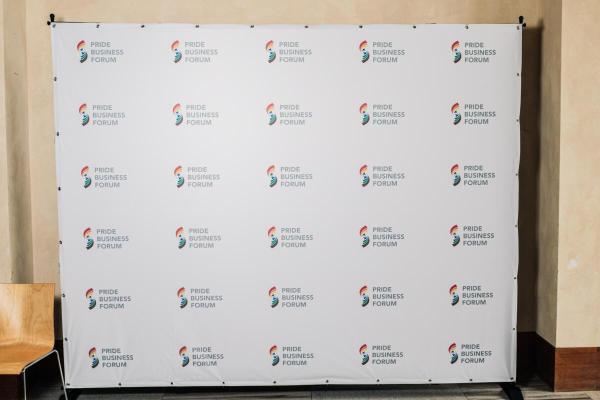 https://www.pridebusinessforum.com/app/uploads/gallery/awards-ceremony-2024-2/thumbs/thumbs-Photo-003.jpg