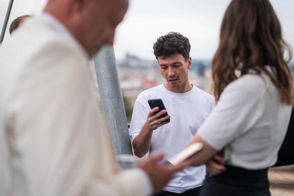 https://www.pridebusinessforum.com/app/uploads/gallery/prague-pride-erg-networking-2024/thumbs/thumbs-PBF-networking-3.jpg